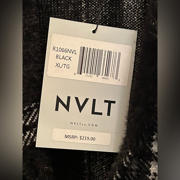 NWT, NVLT Thread Collective Black and White Eyelash Coatigen, Size XL - Picture 2 of 16